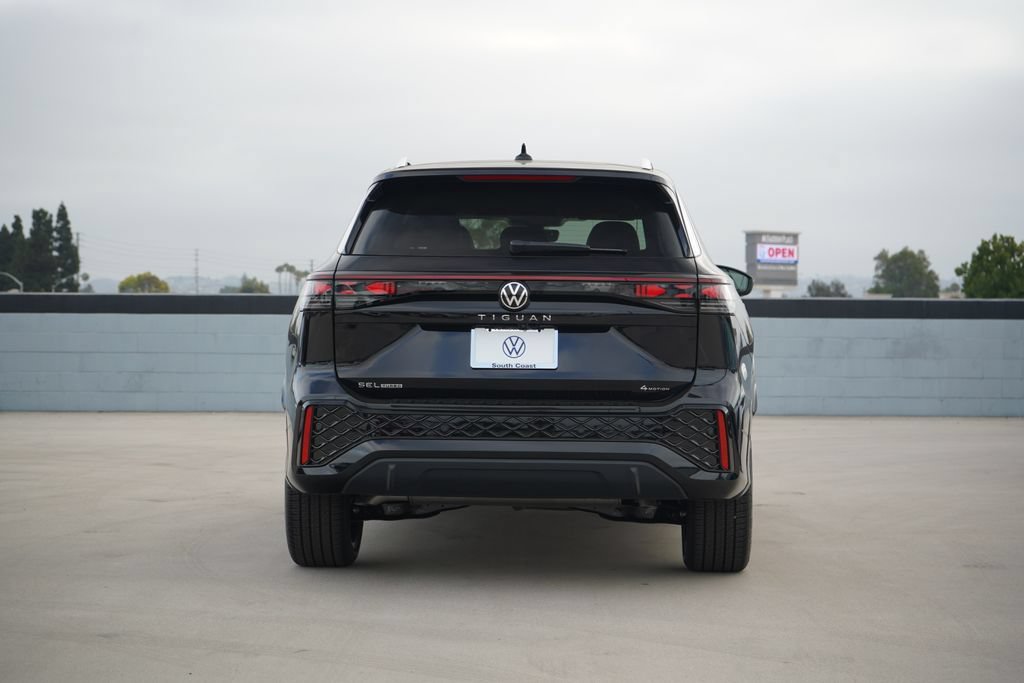 New 2026 Volkswagen Tiguan SEL R-Line AWD/4WD image 4