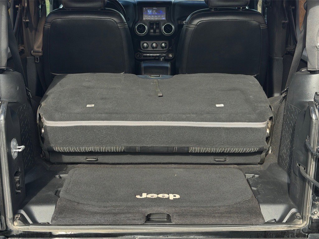 Used 2015 Jeep Wrangler Sport image 13