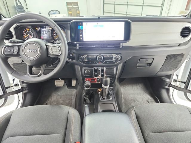 Used 2025 Jeep Wrangler Unlimited Sport AWD/4WD image 24