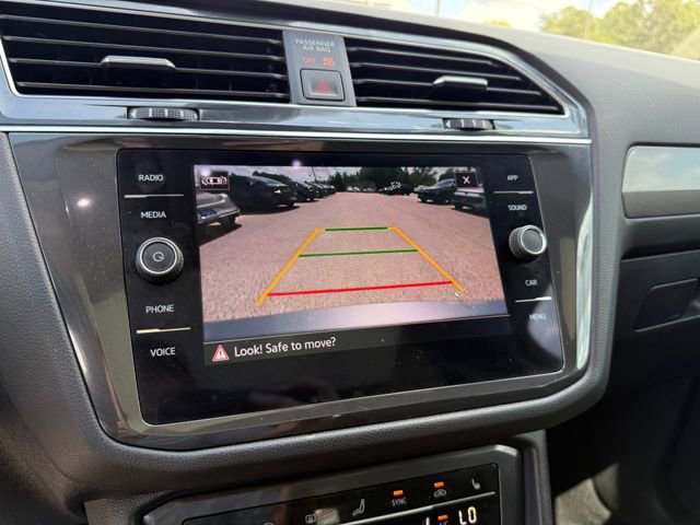 Used 2022 Volkswagen Tiguan SE AWD/4WD image 13