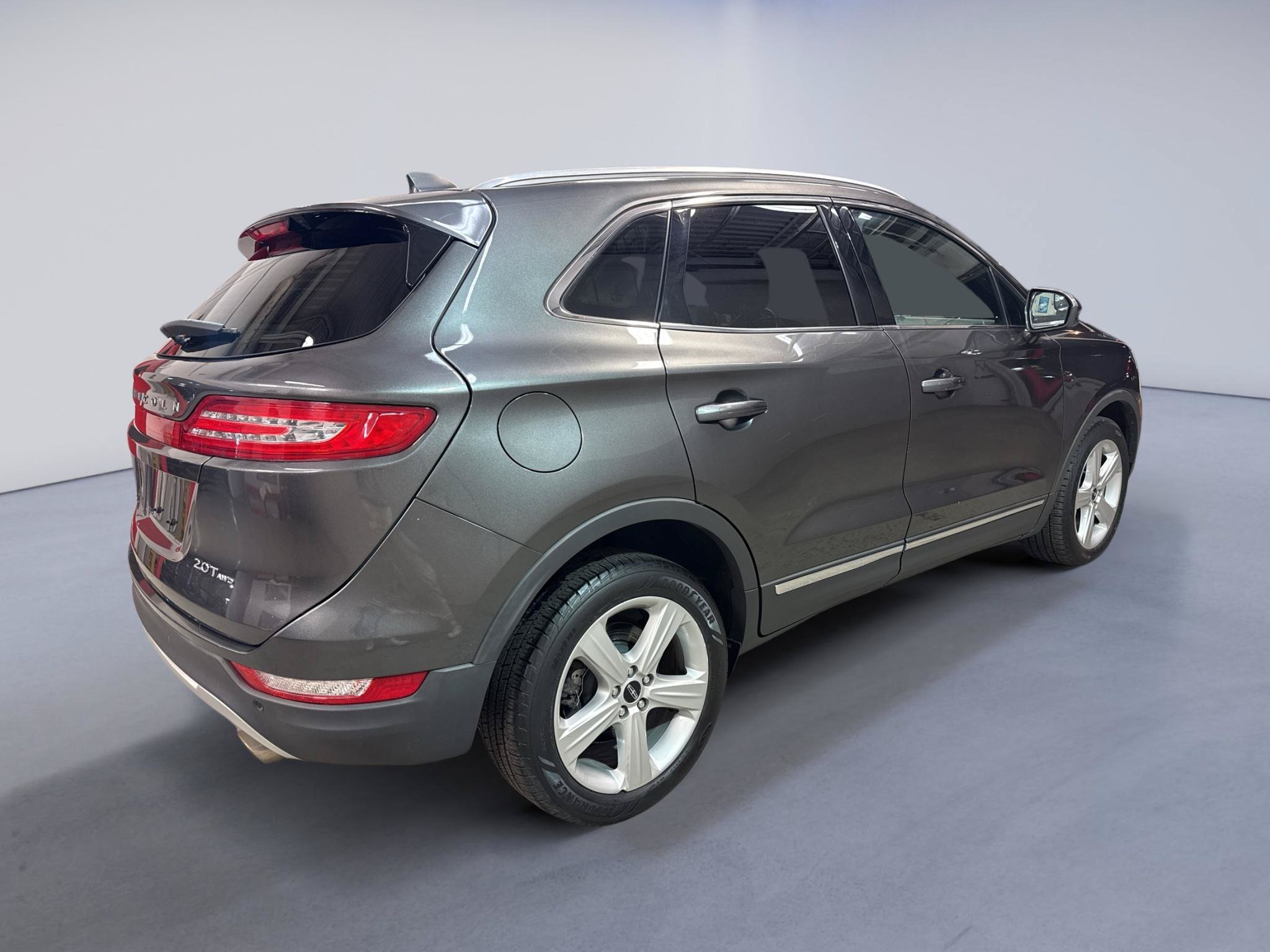 Used 2017 Lincoln MKC Premiere AWD/4WD image 8