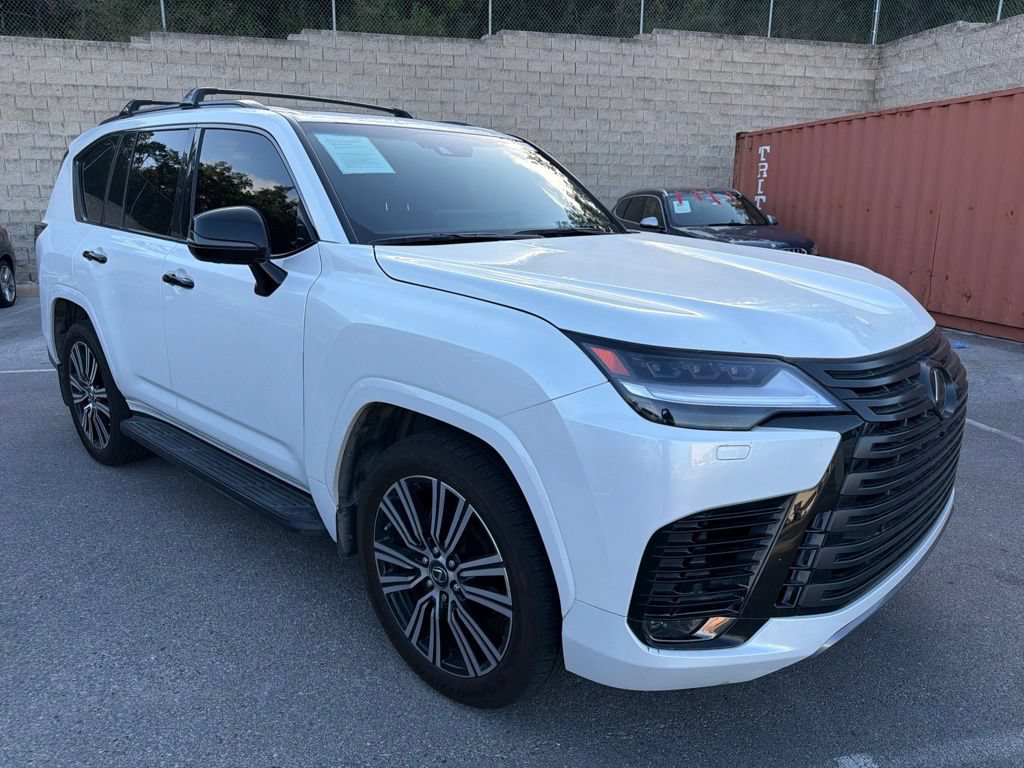 Used 2023 Lexus LX 600 4WD w/ Appearance Package image 4