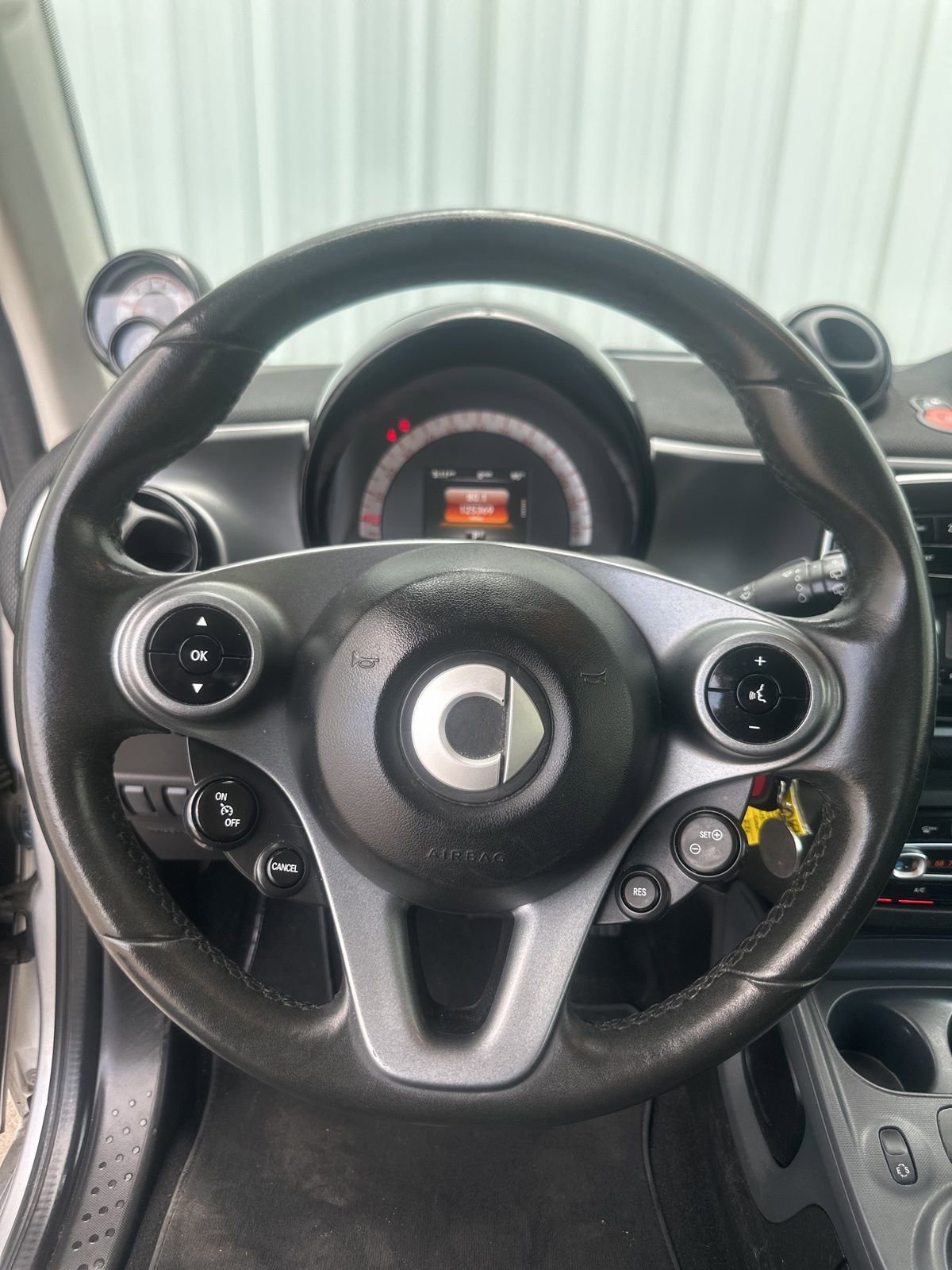 Used 2016 smart fortwo Prime RWD image 15