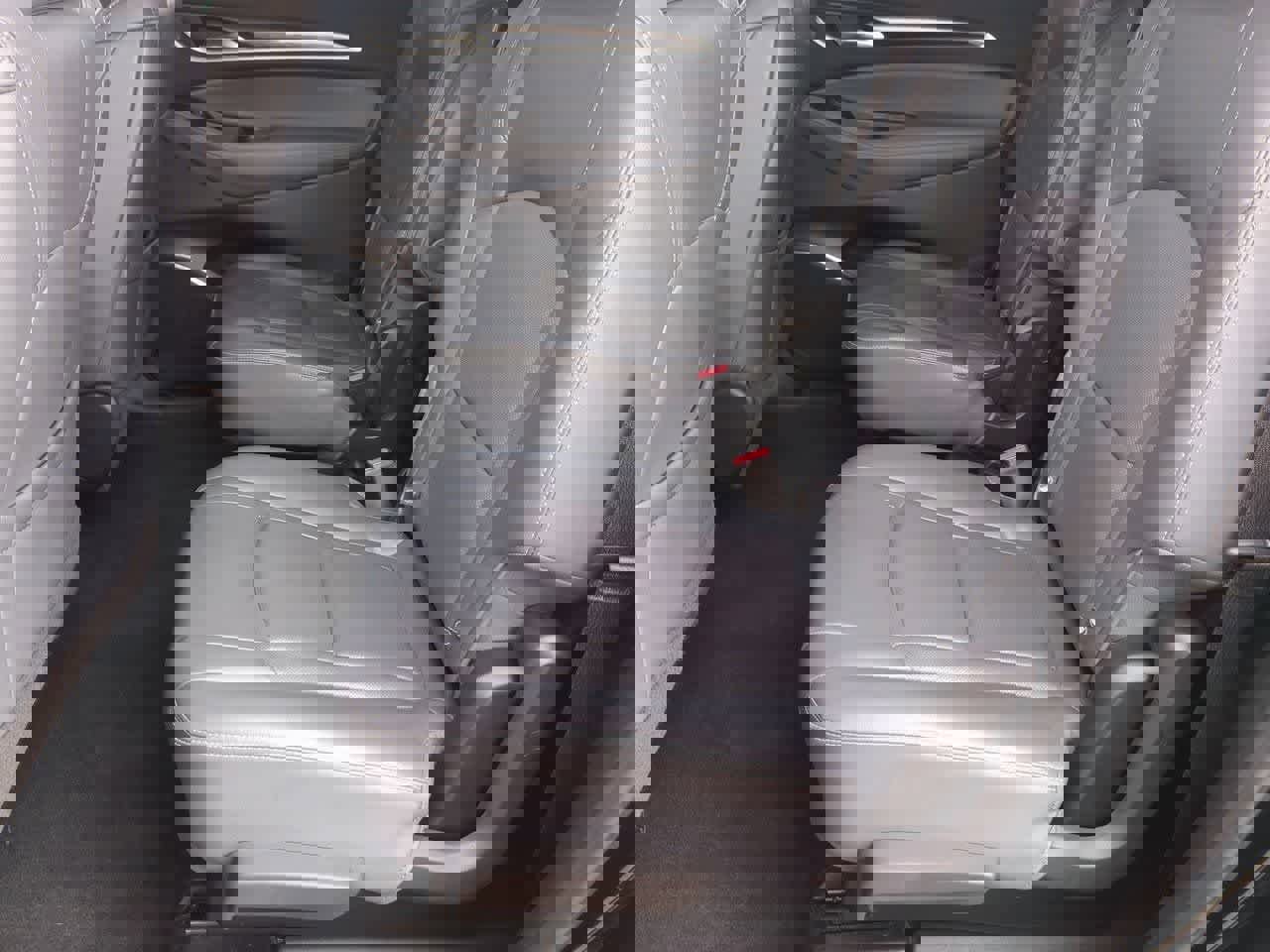 Used 2018 Buick Enclave Essence AWD/4WD image 18