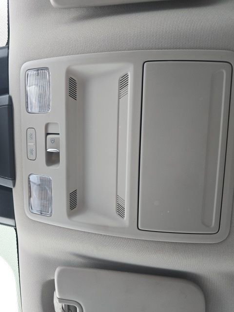 Used 2025 Ford Ranger Lariat w/ Chrome Accent Package image 18