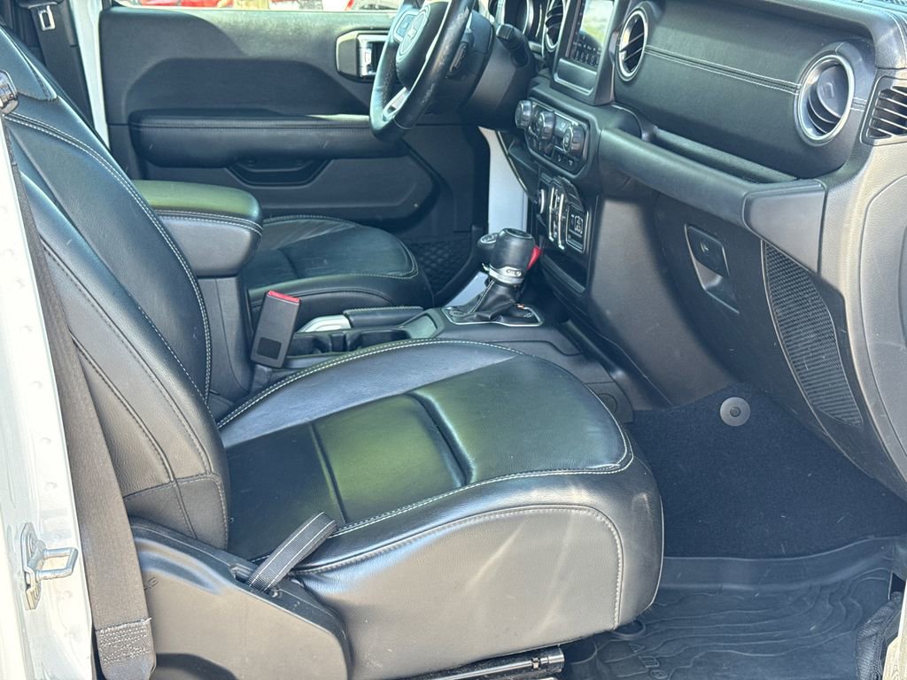 Used 2018 Jeep Wrangler Unlimited Sahara image 13