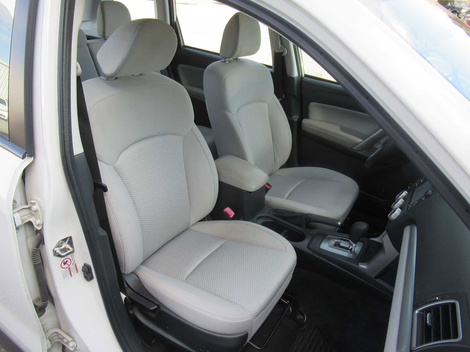 Used 2018 Subaru Forester 2.5i w/ Alloy Wheel Package image 22