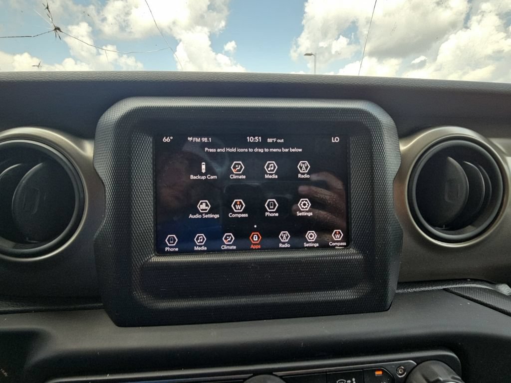 Used 2018 Jeep Wrangler Unlimited Sport S AWD/4WD image 39