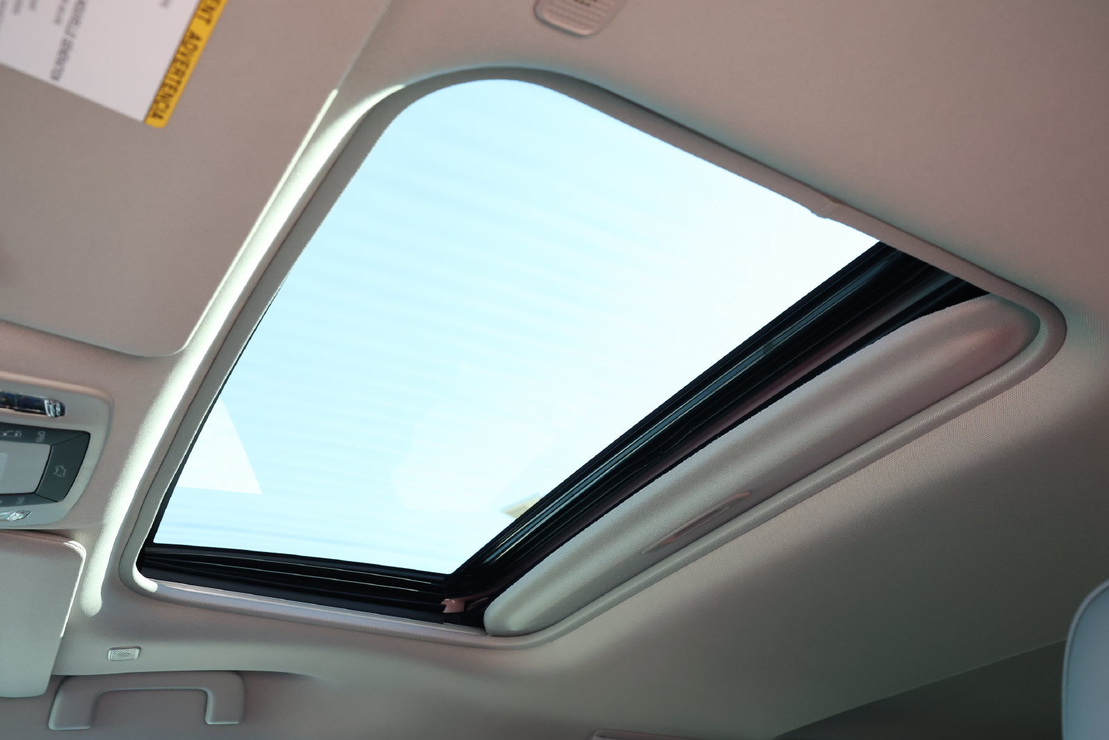 New 2026 Toyota Sienna XLE FWD image 3
