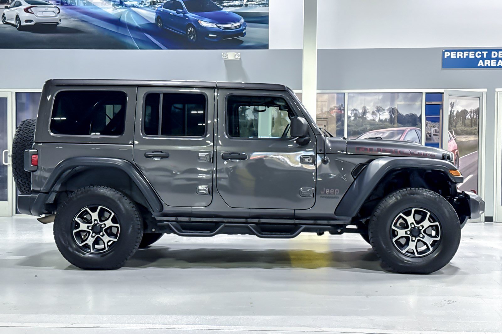 Used 2018 Jeep Wrangler Unlimited Rubicon AWD/4WD image 8
