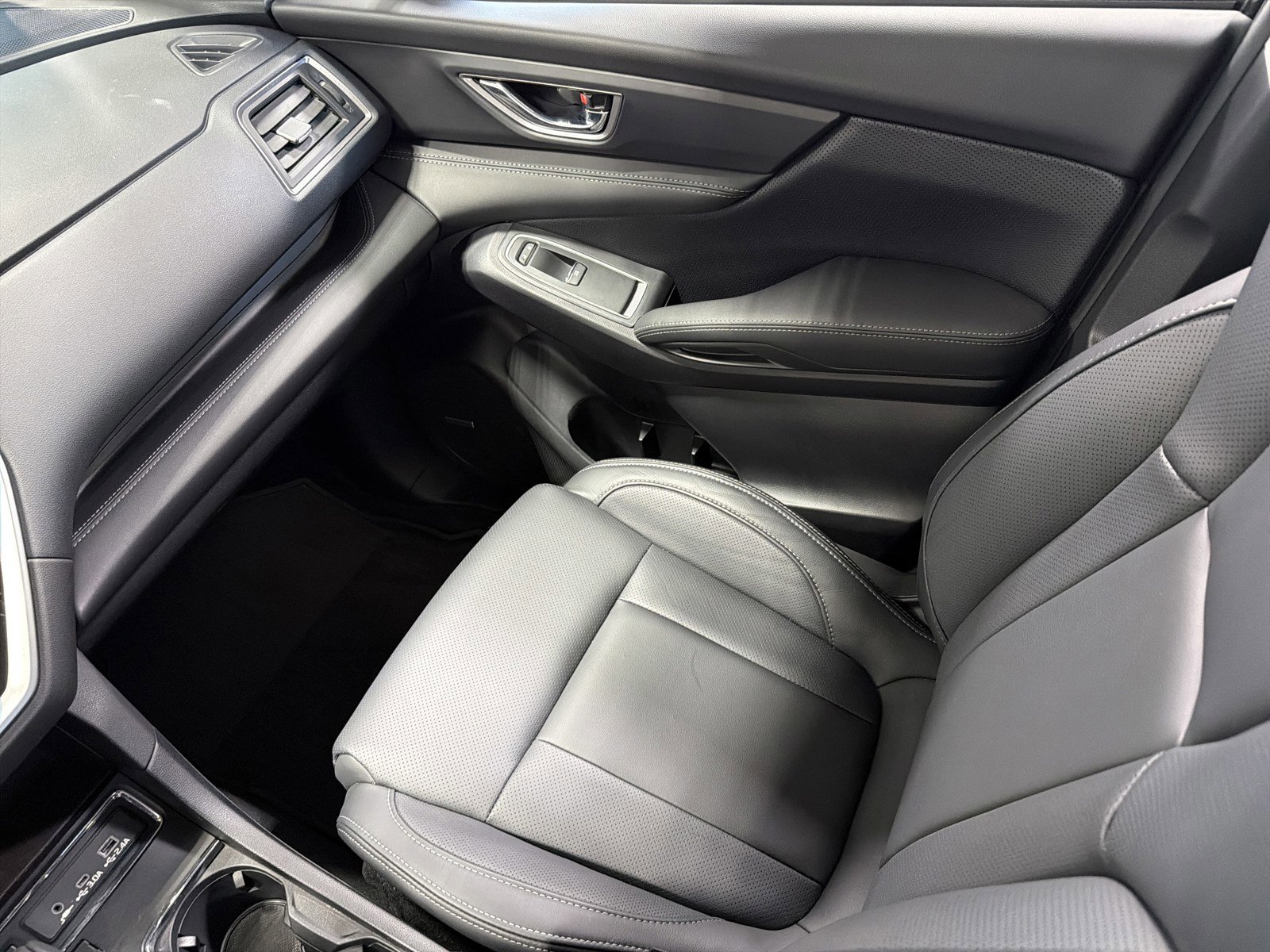 Certified 2025 Subaru Ascent Limited AWD/4WD image 11