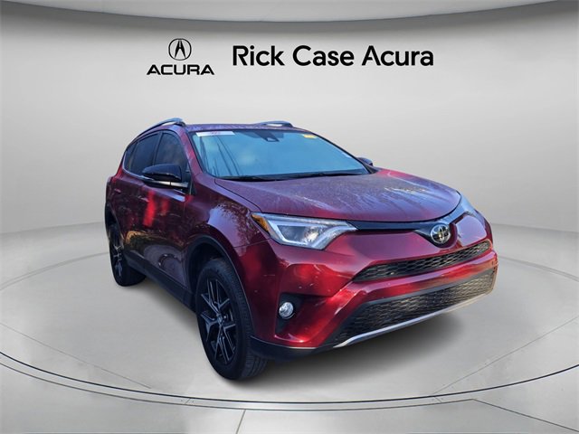 Used 2018 Toyota RAV4 SE image 4