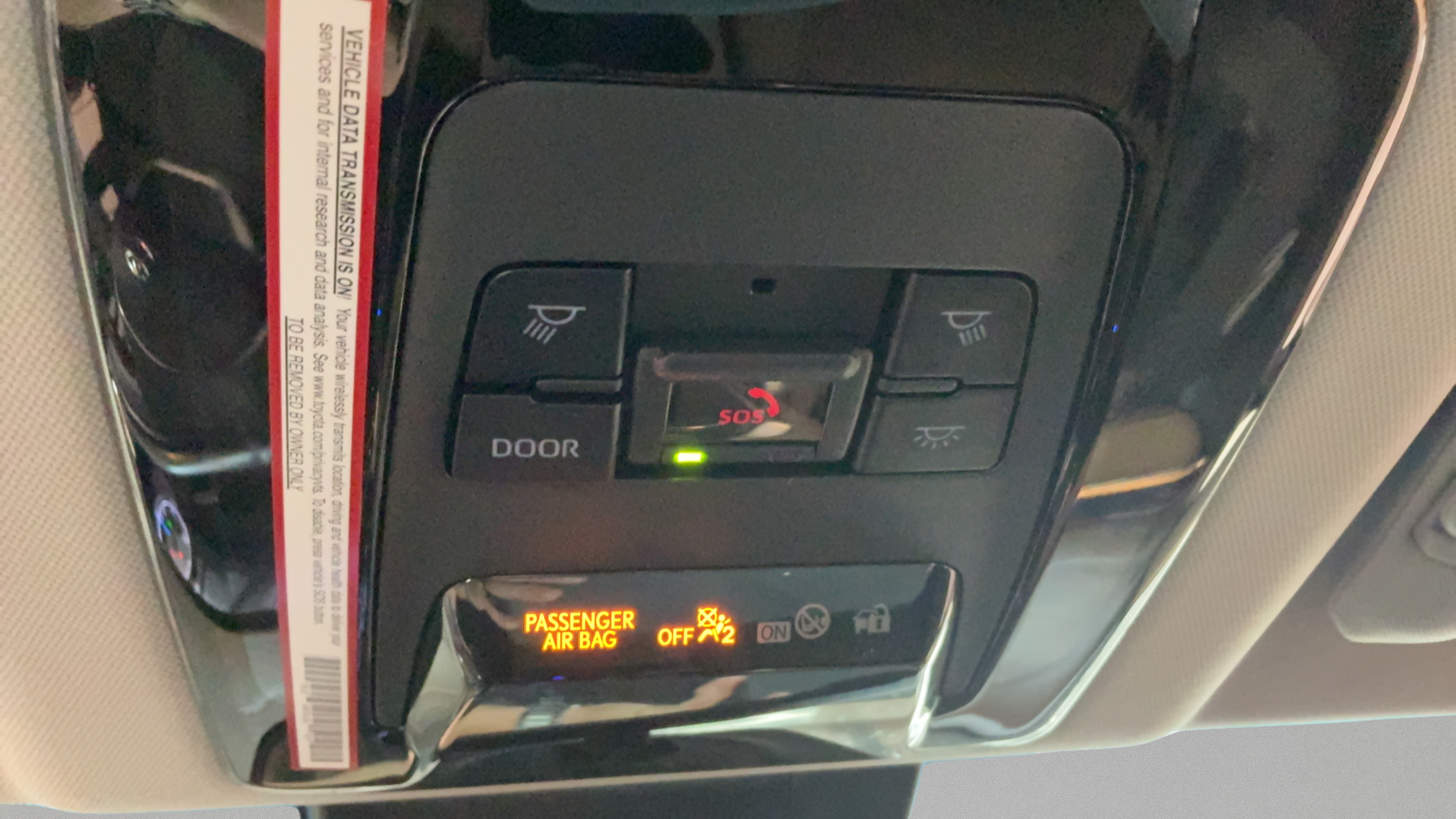 Used 2021 Toyota Venza LE AWD/4WD image 13
