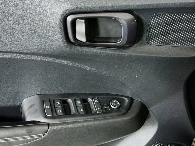 Used 2023 Hyundai Venue Limited w/ Cargo Package FWD image 14