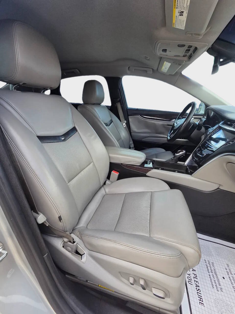 Used 2015 Cadillac XTS Luxury FWD image 11