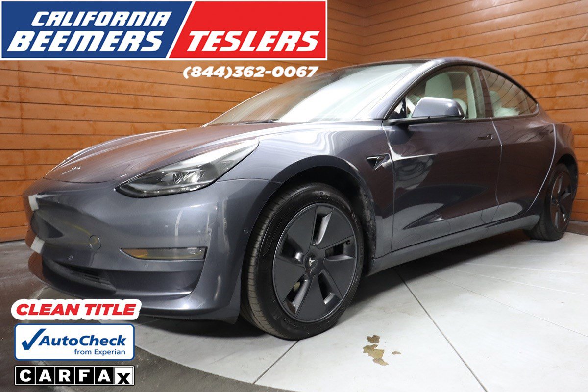 Used 2023 Tesla Model 3 Standard Range image 1