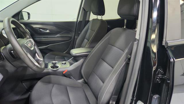 Used 2023 GMC Terrain SLE image 12
