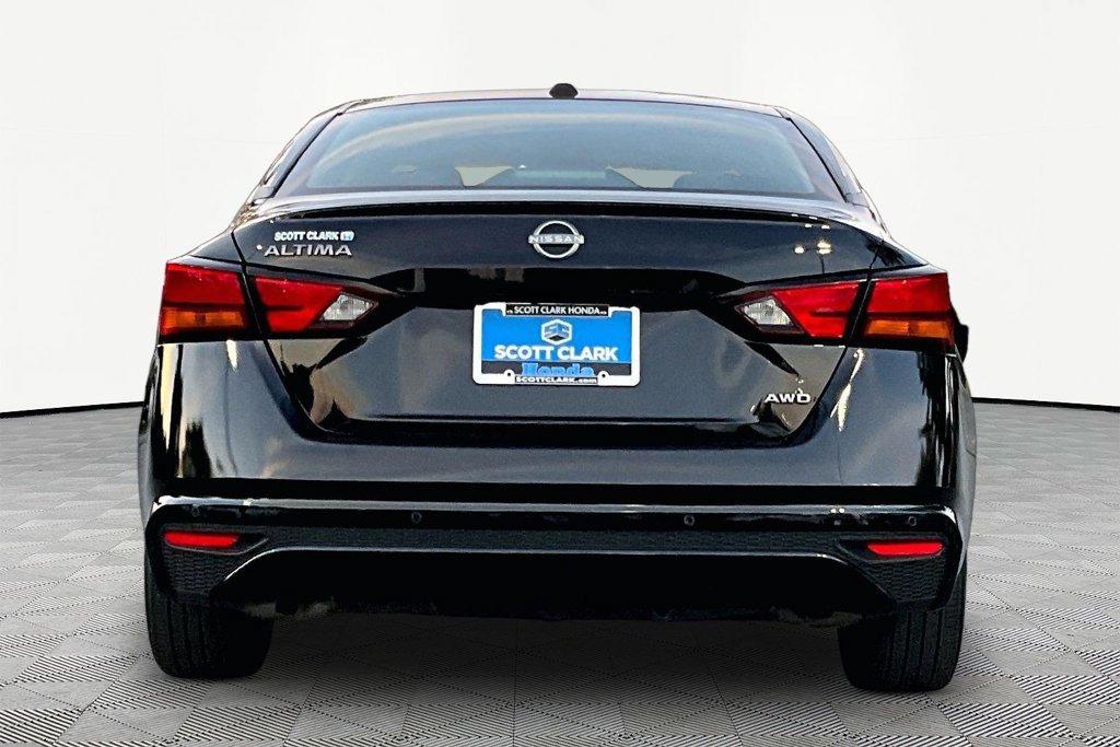 Used 2025 Nissan Altima 2.5 SV AWD/4WD image 6