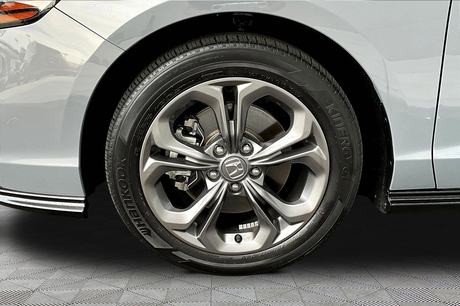 Used 2023 Honda Accord EX-L image 35