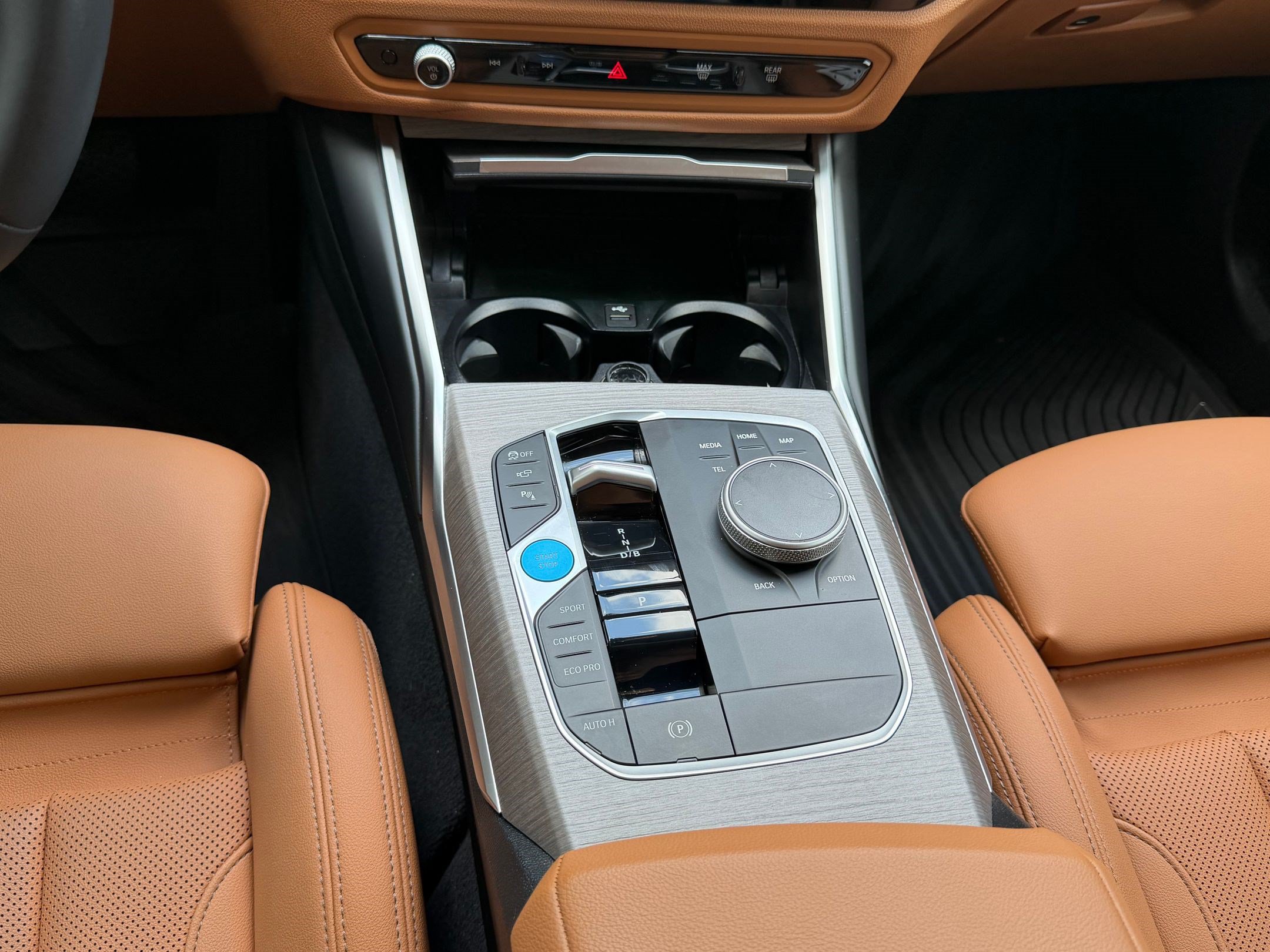 Certified 2025 BMW i4 eDrive40 w/ Premium Package RWD image 26