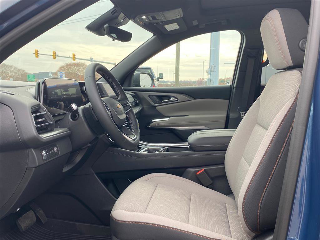 New 2026 Chevrolet Traverse LT w/ Sun and Wheel Package image 12