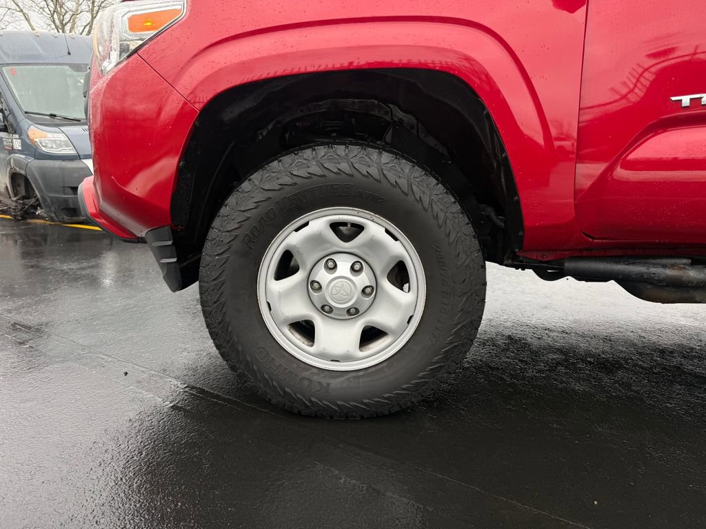 Used 2020 Toyota Tacoma SR image 29