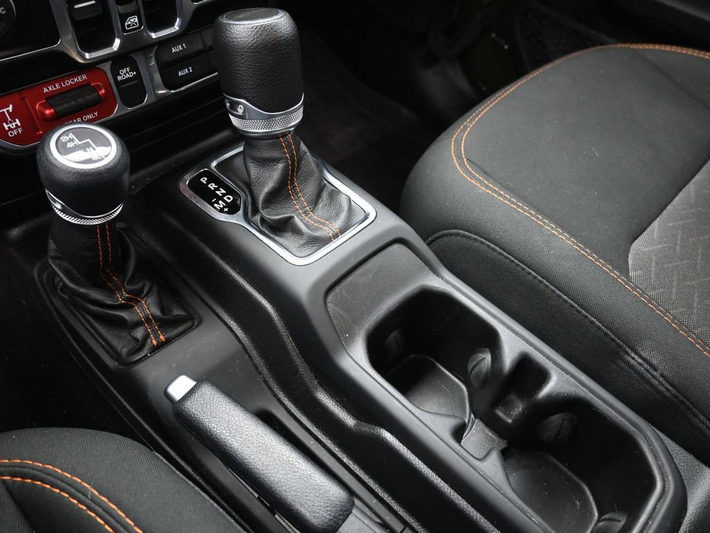 Used 2022 Jeep Gladiator Mojave w/ Cold Weather Group image 9