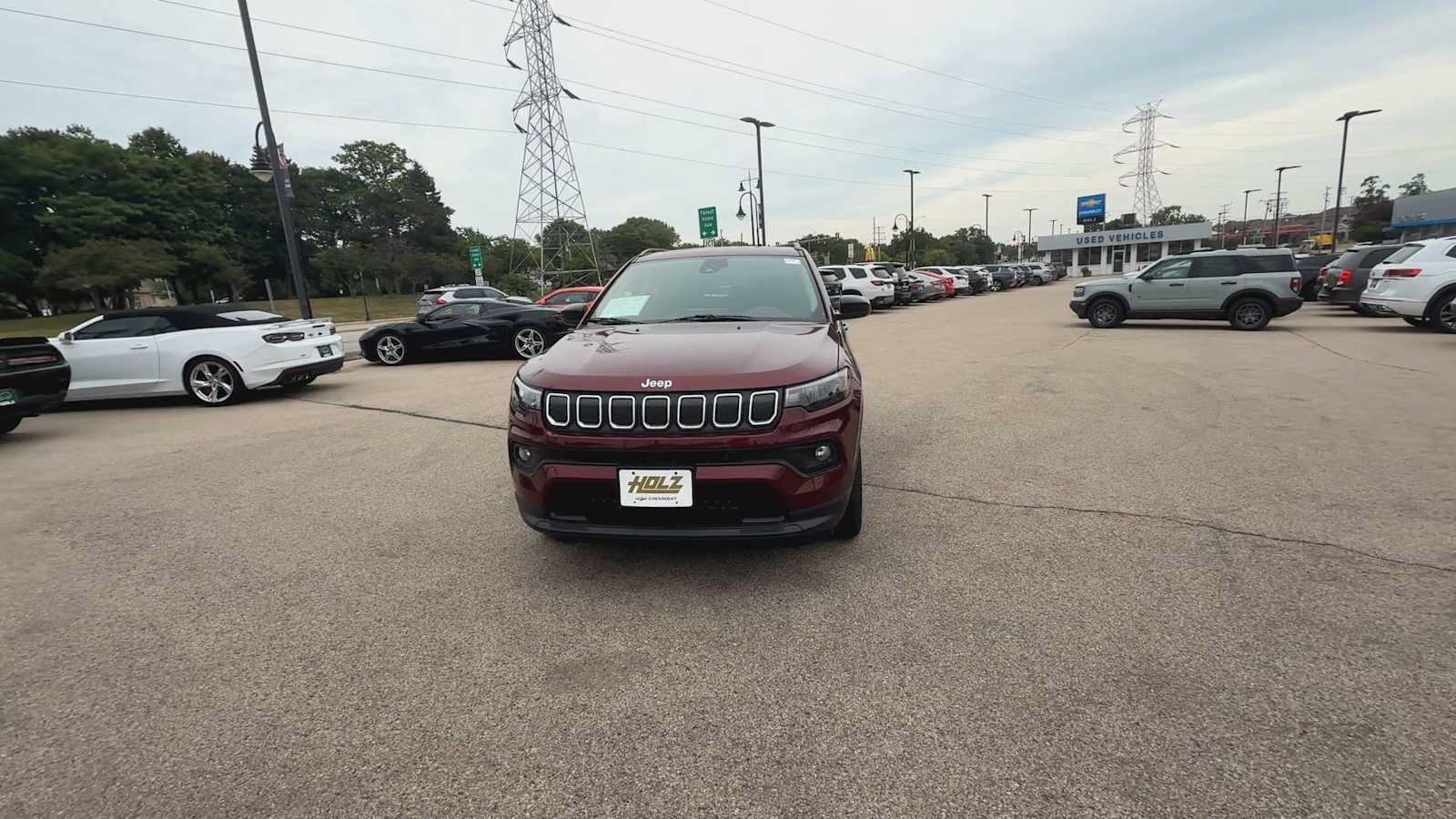 Used 2022 Jeep Compass Latitude w/ Sun and Sound Group AWD/4WD image 3