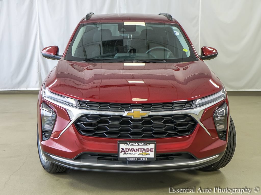 Used 2025 Chevrolet Trax LT w/ Driver Confidence Package FWD image 5