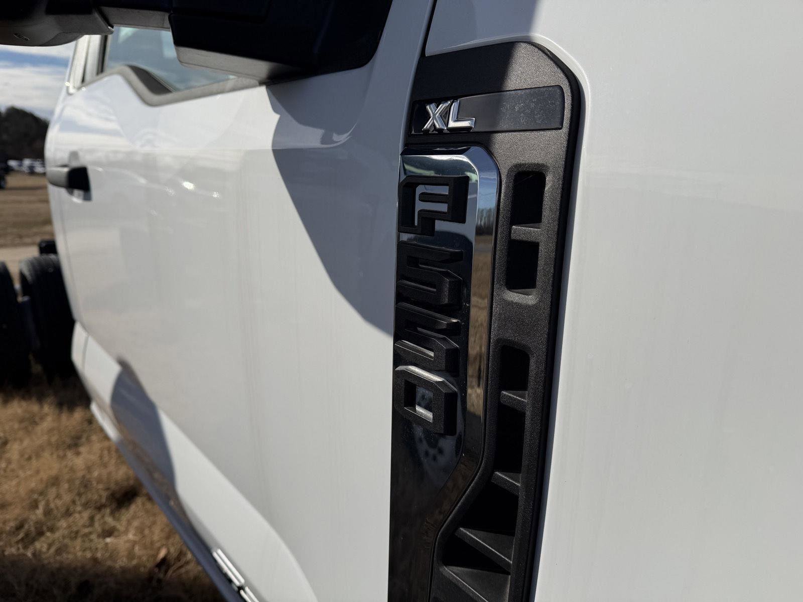 New 2025 Ford F550 2WD Regular Cab Super Duty image 13