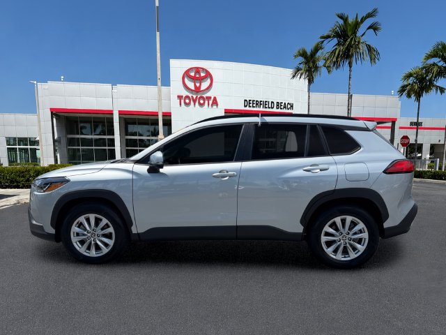 Certified 2023 Toyota Corolla Cross LE w/ Moonroof Package AWD/4WD image 4
