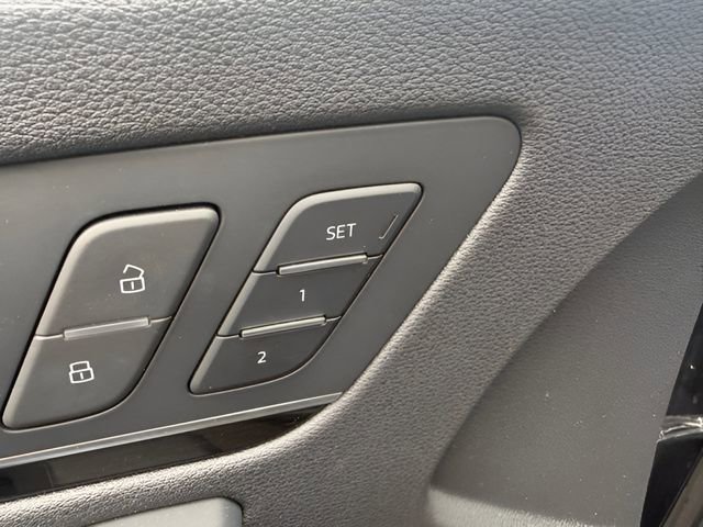 Used 2020 Audi Q5 2.0T Premium w/ Convenience Package image 12