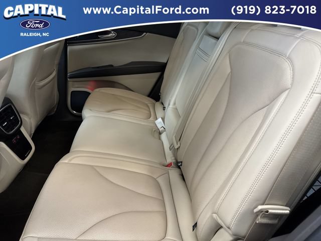 Used 2020 Lincoln Nautilus Reserve FWD image 18
