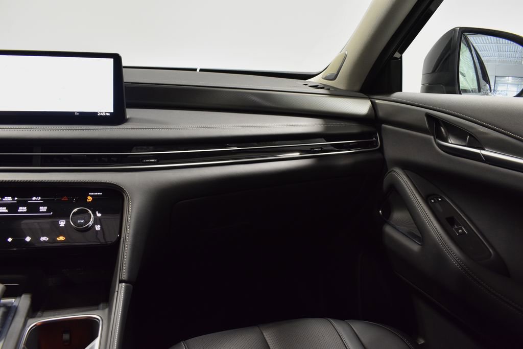 New 2026 INFINITI QX60 Luxe w/ Family Package image 14