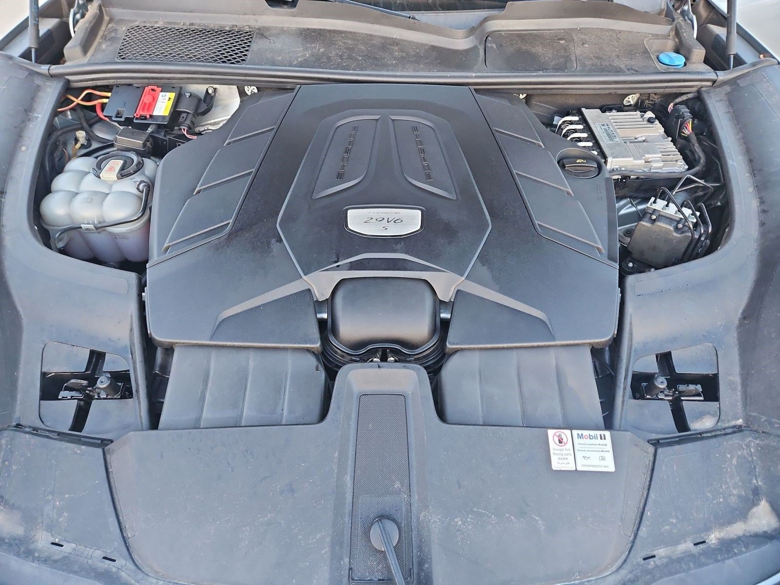 Certified 2021 Porsche Cayenne S image 24