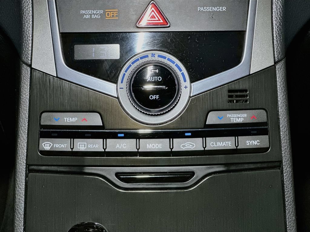 Used 2017 Hyundai Azera FWD image 13