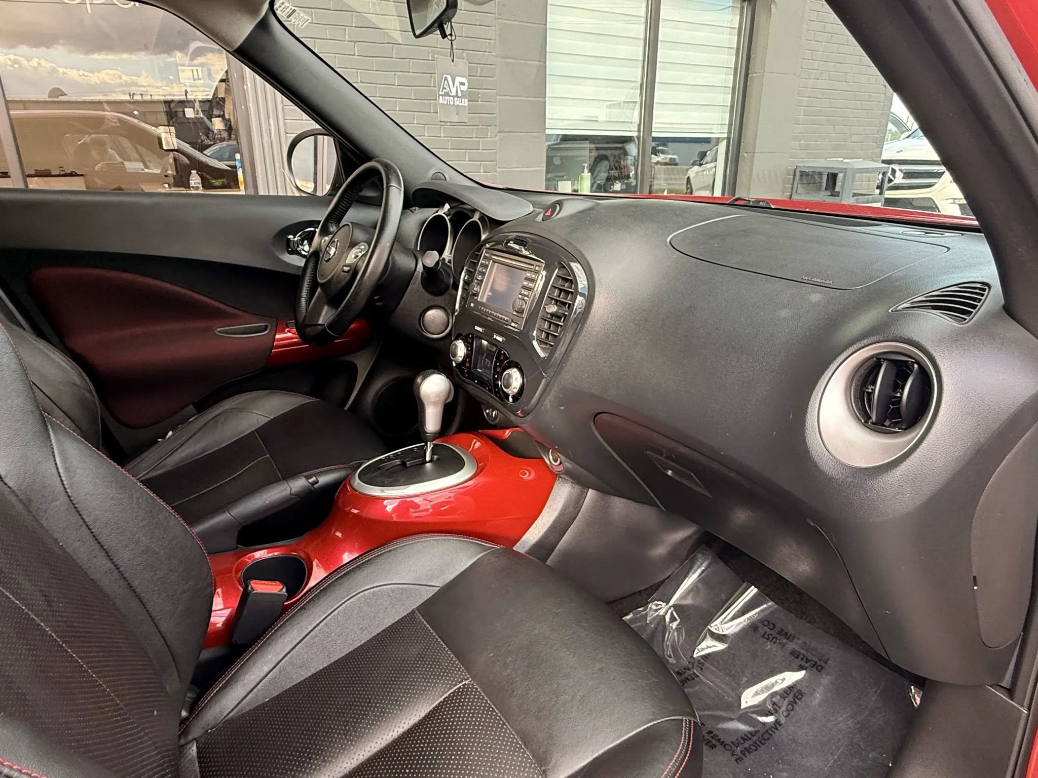 Used 2012 Nissan Juke SL image 24