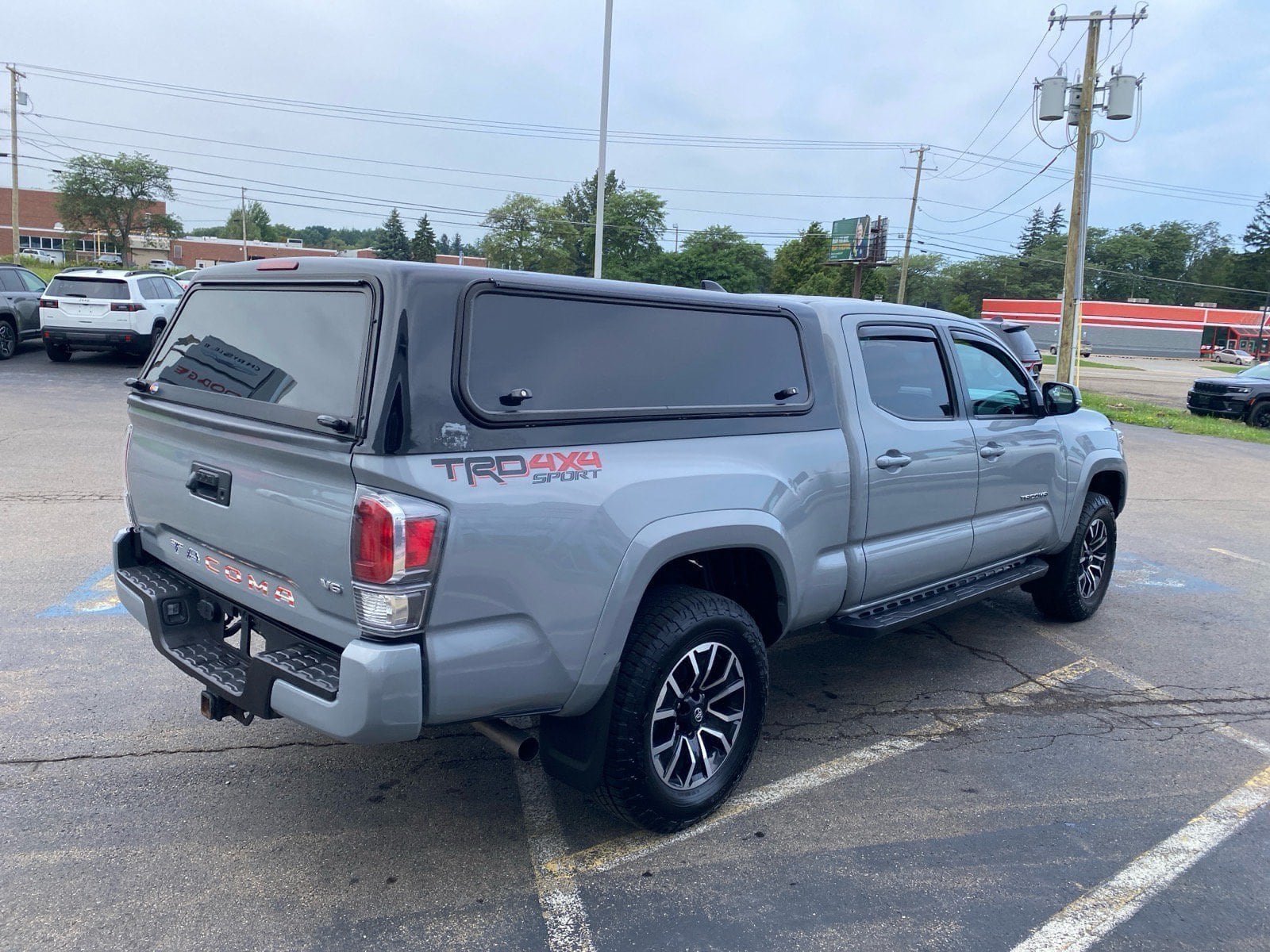 Used 2021 Toyota Tacoma TRD Sport AWD/4WD image 5