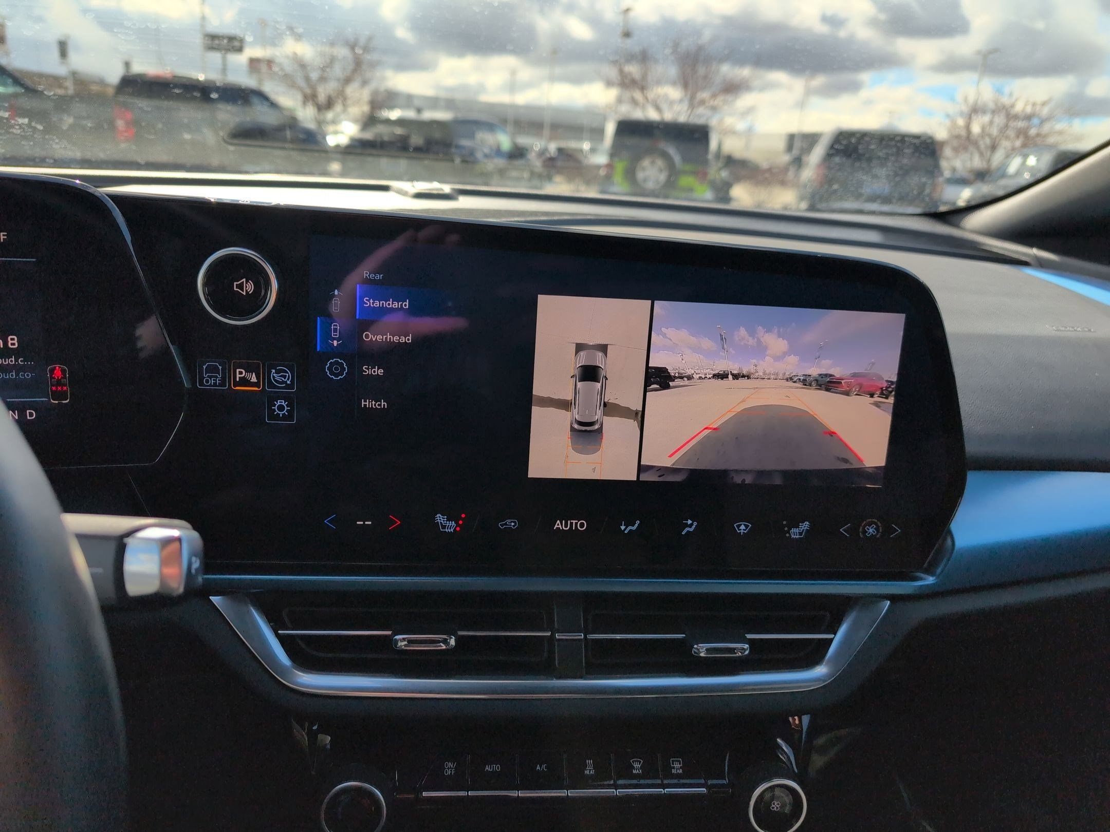 Certified 2024 Chevrolet Equinox EV LT w/ LPO, All-Weather Mat Package image 18