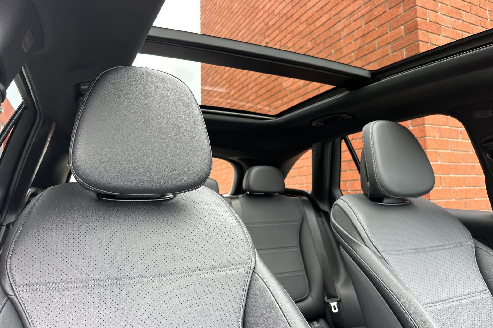 Certified 2026 Mercedes-Benz GLC 300 4MATIC image 21