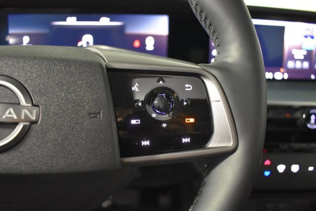 Certified 2025 Nissan Murano Platinum AWD/4WD image 17