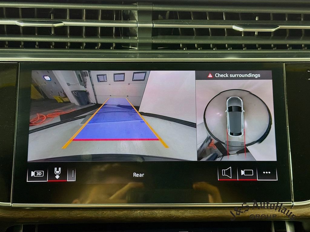 Used 2024 Audi Q8 Premium Plus w/ Premium Plus Package image 19