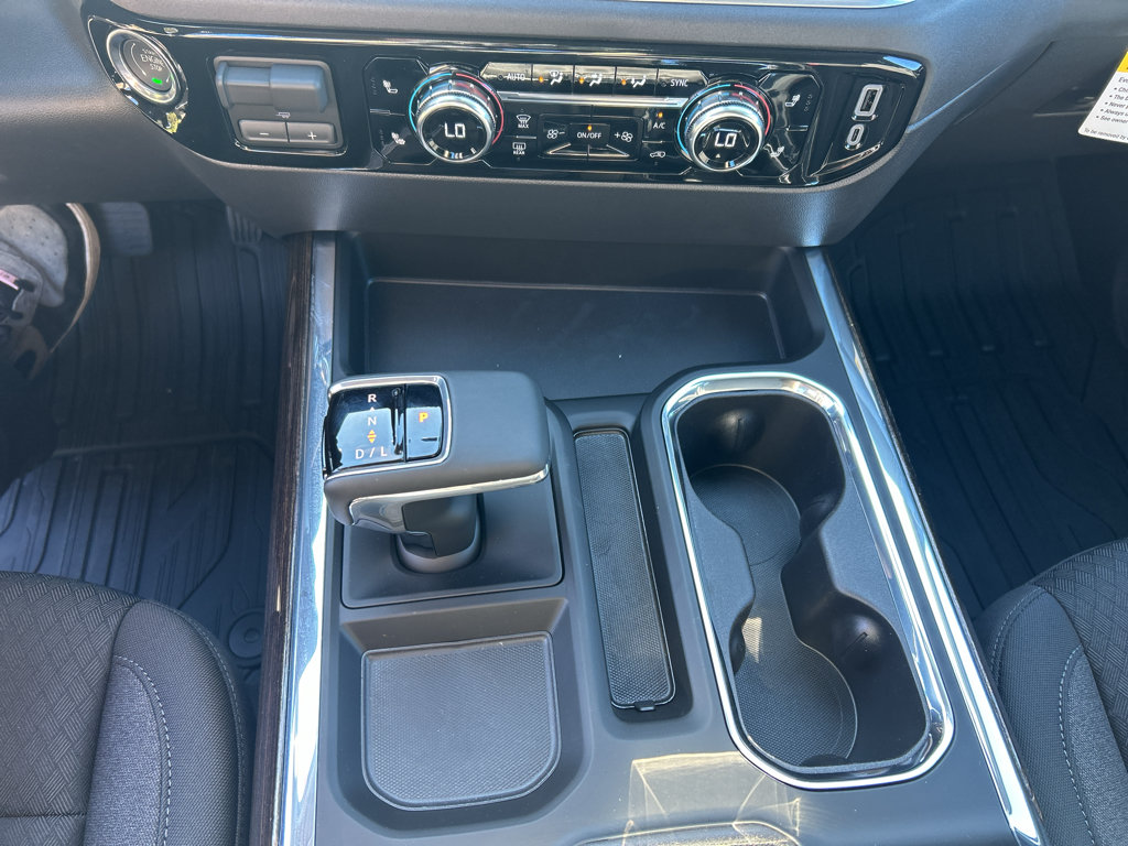 New 2026 GMC Sierra 1500 Elevation w/ LPO, Elevation Black Package AWD/4WD image 32