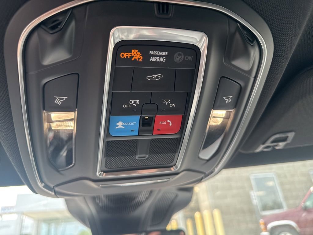 Used 2024 Dodge Charger R/T w/ Plus Group image 16