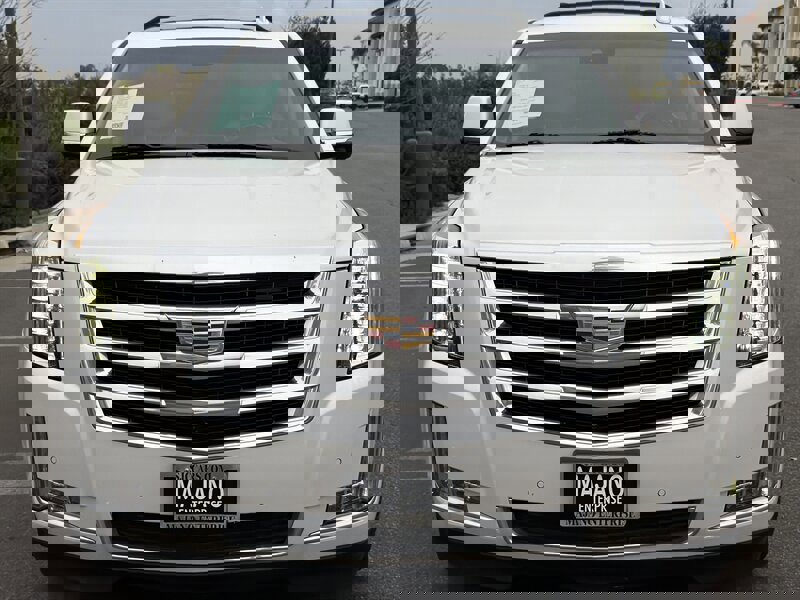 Used 2019 Cadillac Escalade ESV Luxury image 9