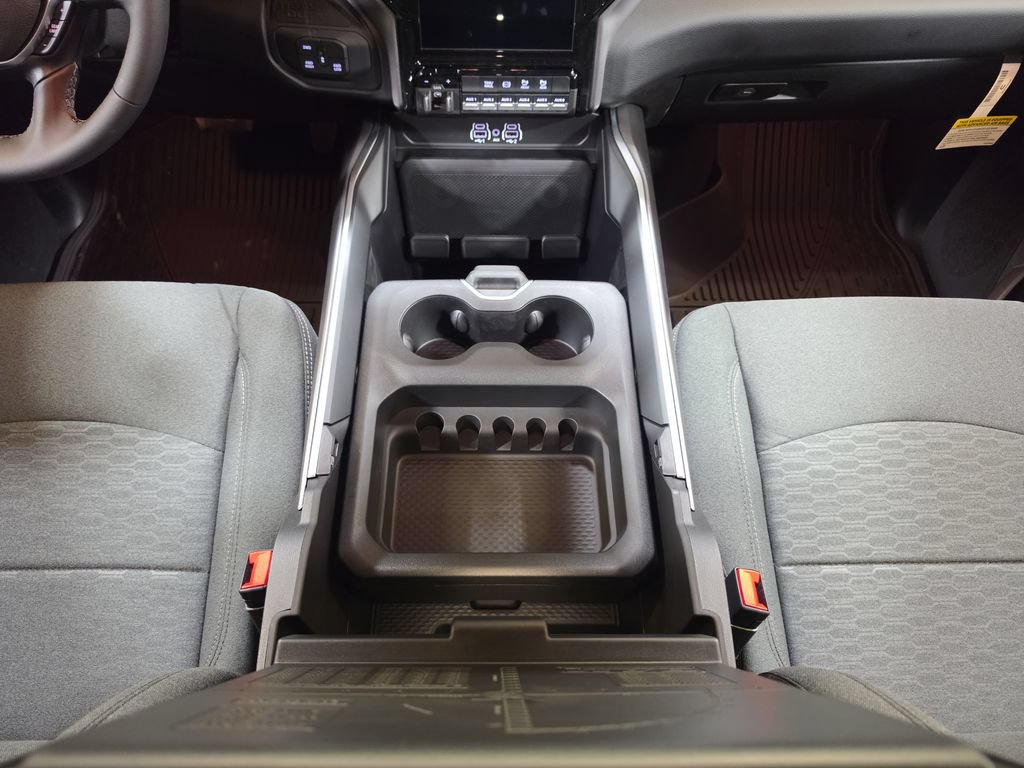 New 2027 RAM 3500 Big Horn AWD/4WD image 18