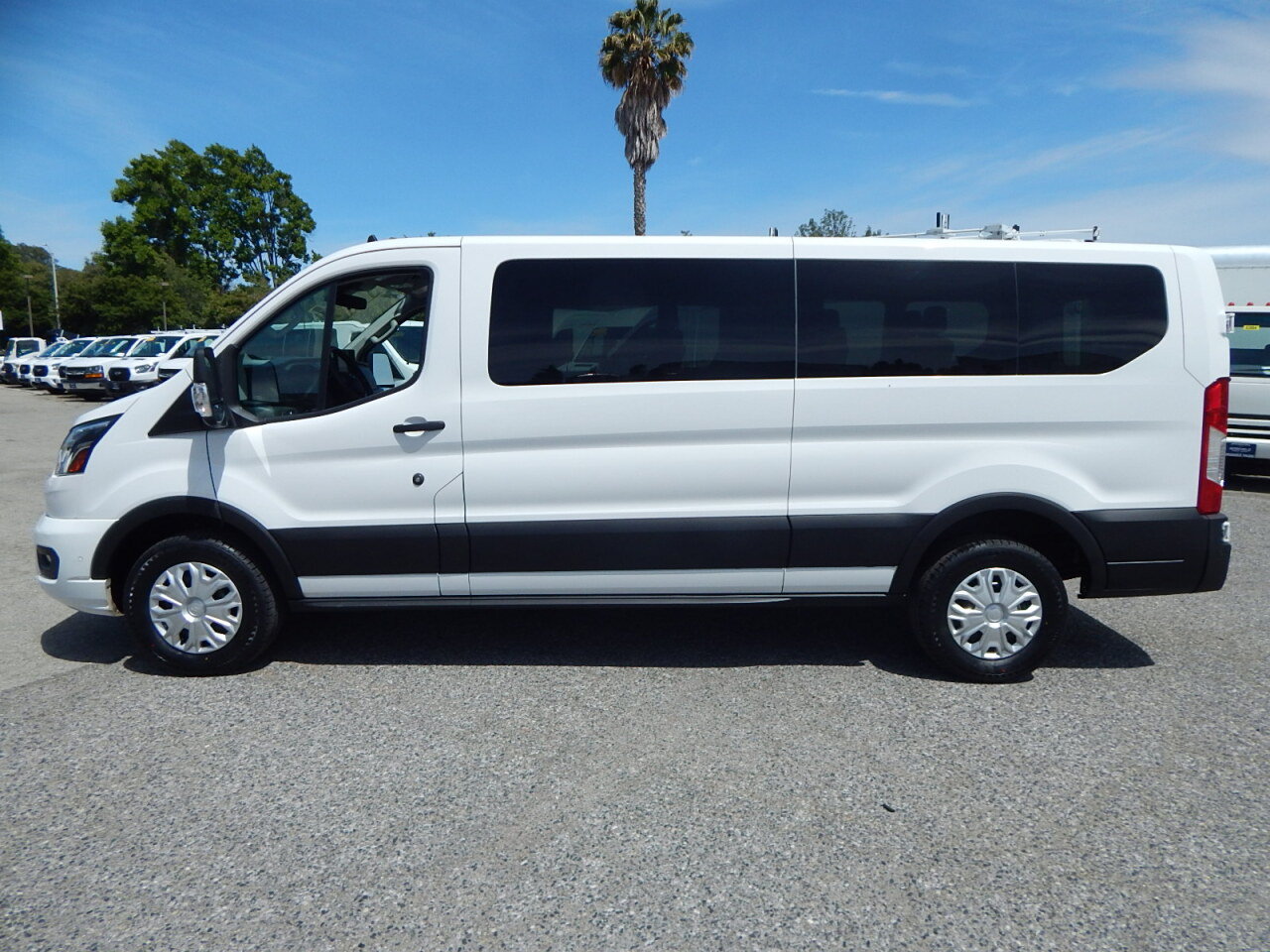 Used 2023 Ford Transit 350 XLT RWD image 5