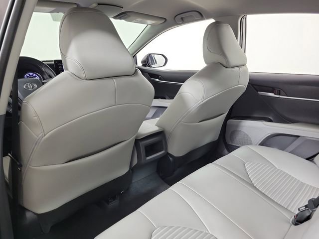 Used 2023 Toyota Camry SE w/ Convenience Package FWD image 11
