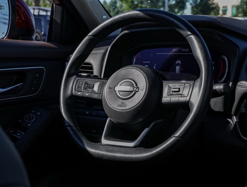 Used 2023 Nissan Rogue Platinum w/ Platinum Premium Package image 25