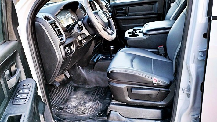 Used 2021 RAM 2500 Tradesman w/ Chrome Appearance Group image 13